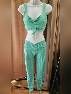 Bombshell Sportswear Ribbed Mint Set • Tie‑Front Crop + Leggings • Mint Green